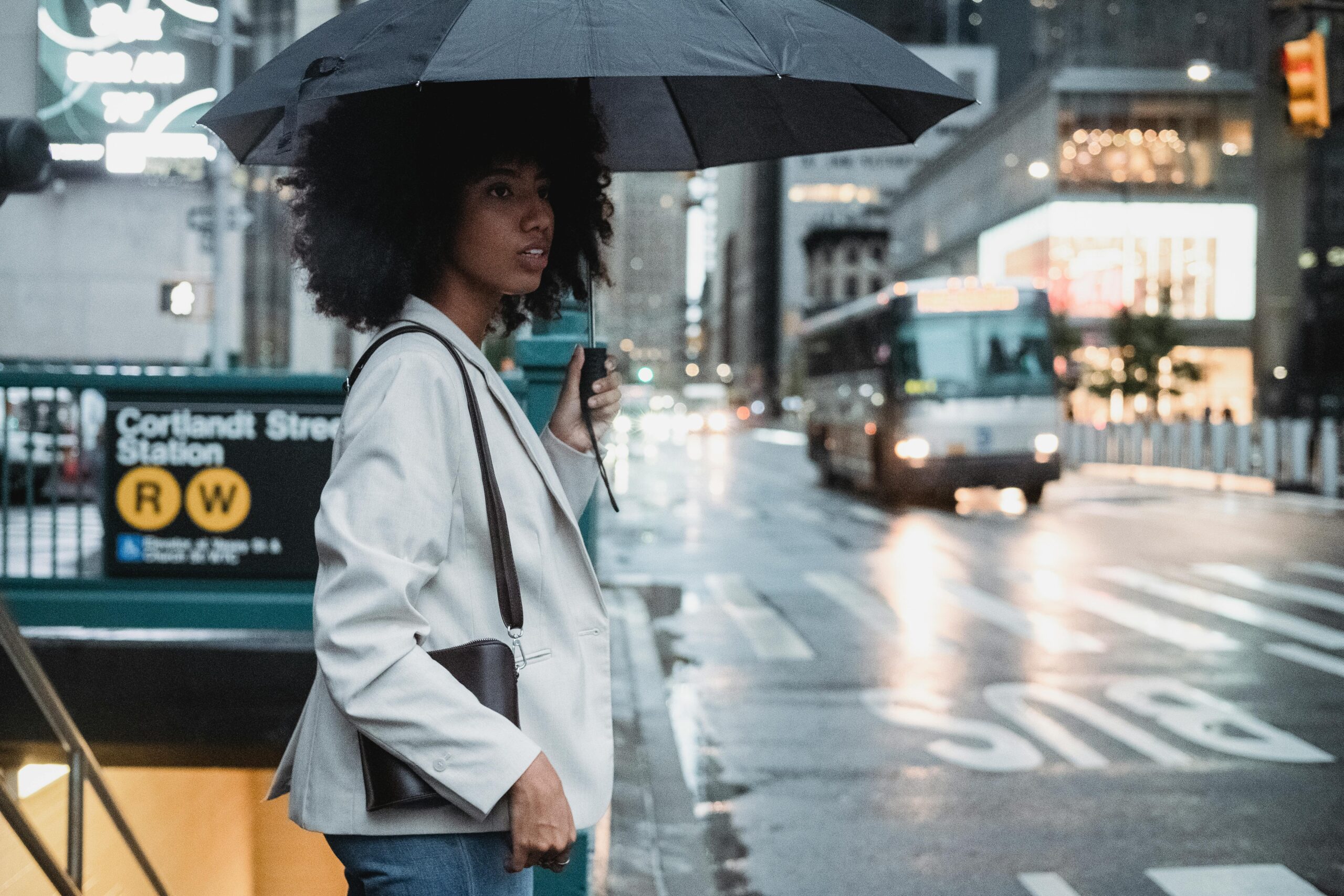 NYC to DC Group Bus Itineraries in 2025: Your Ultimate Guide to Seamless Group Travel 4 shared van ride tips Brooklyn vibe