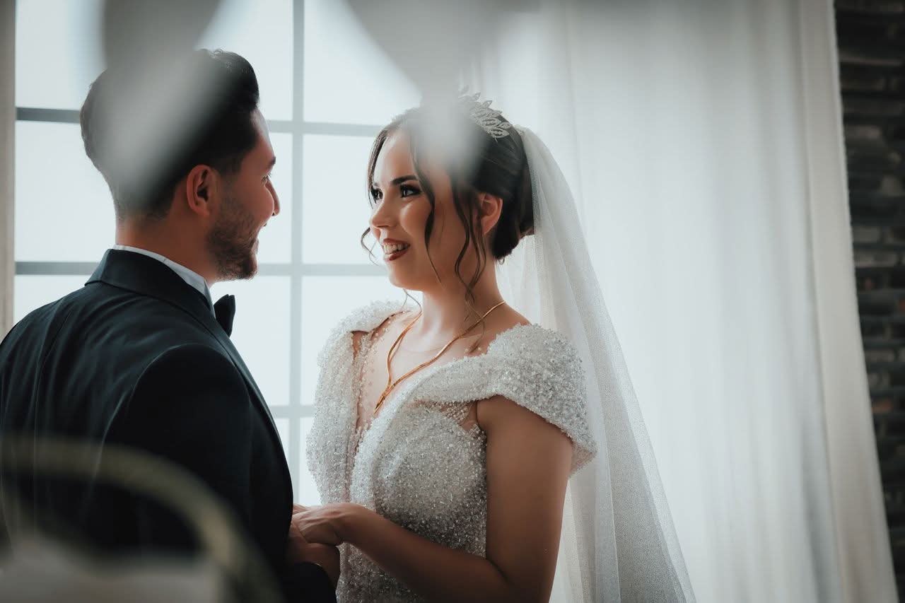 Wedding Transportation NYC Reviews 2026: Honest Planner's Guide 6 Bride and groom share a heartfelt moment during their wedding in Ankara.