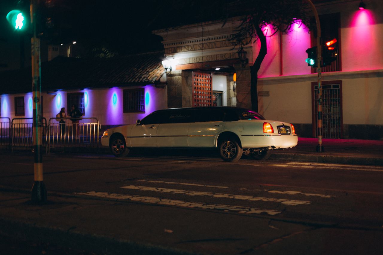 Millville NJ limo service – luxury limousine and group transportation by Zolo